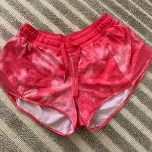 LuluLemon hotty hot short II
